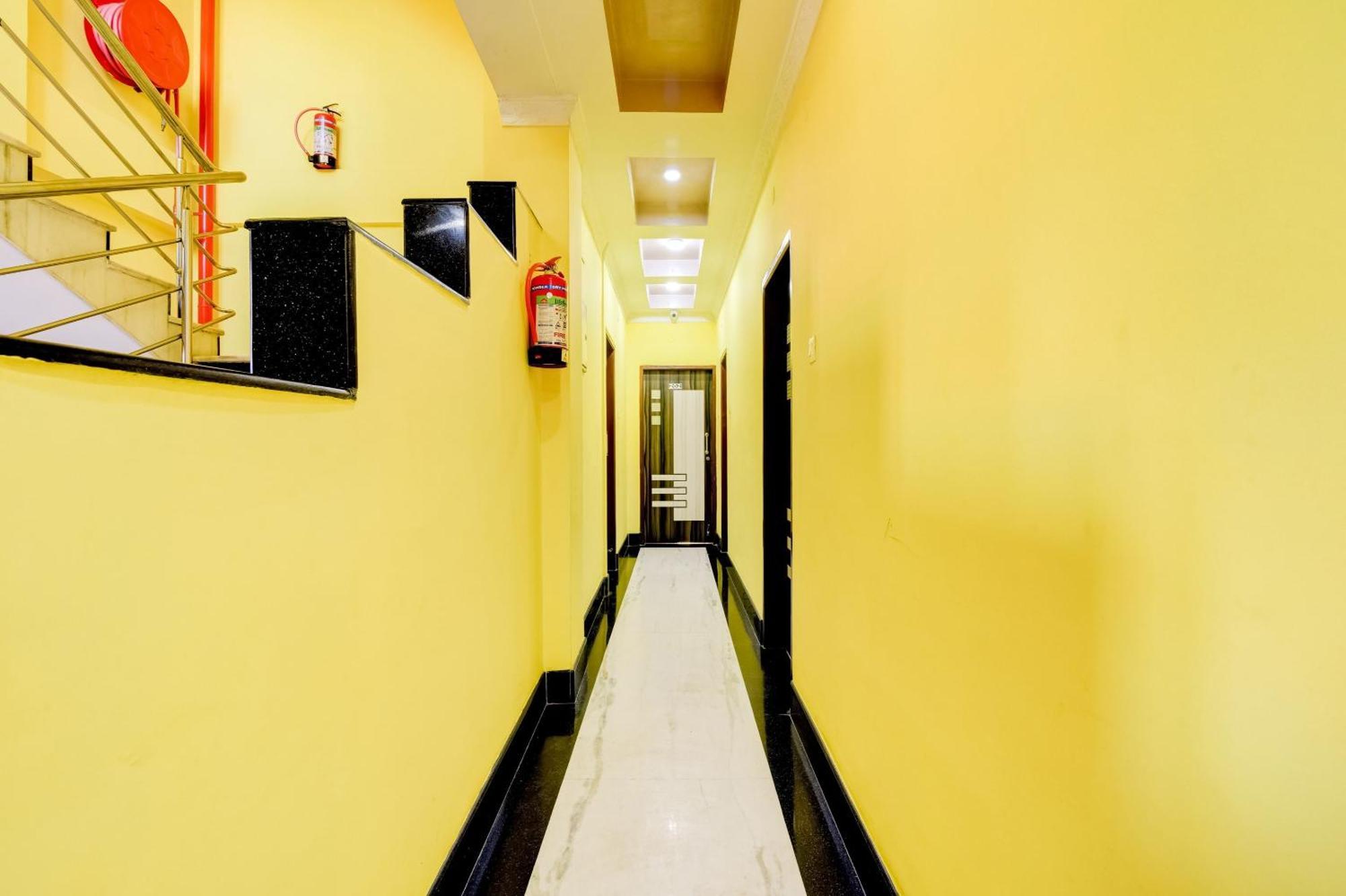 Capital O Good Luck Residency Hotel Dispur Exteriér fotografie